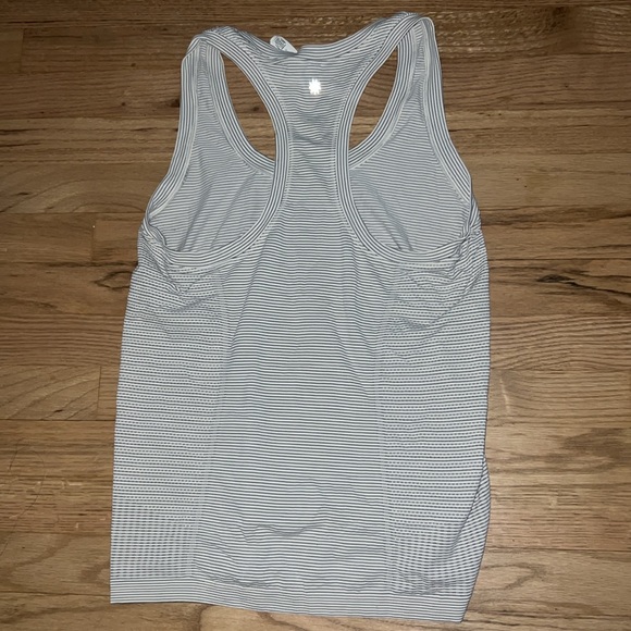 Athleta large tank top - Picture 3 of 3